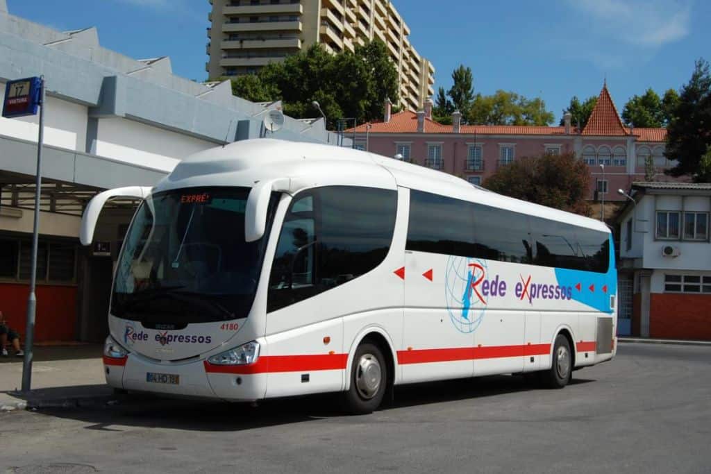 There is a Rede Expressos bus at the bus station which is one of the ways to to travel from Porto to Lisbon on a day trip.